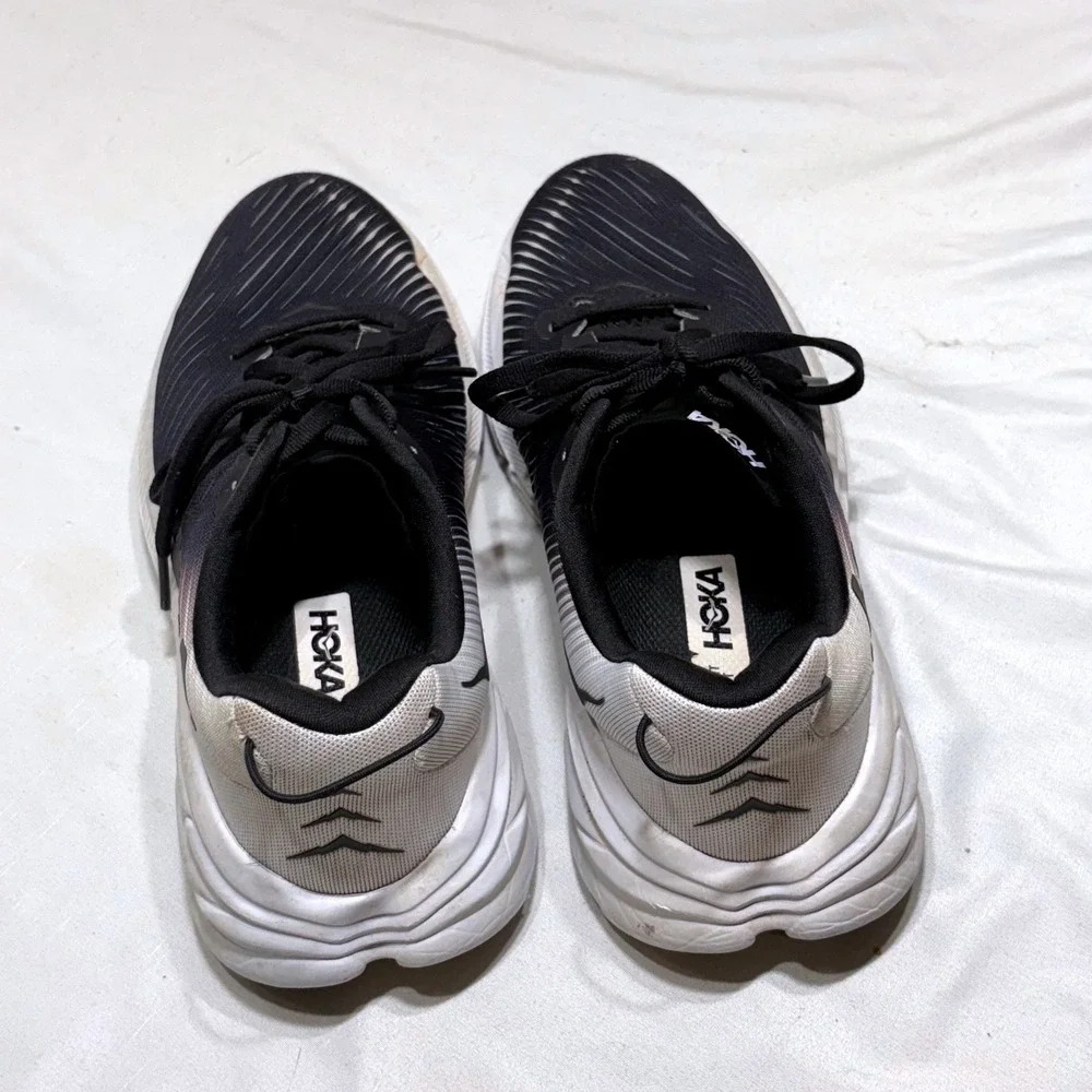 Hoka Rincon 3 Running Shoes Womens 7 Black White Lightweight Sneakers 1119396